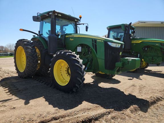 2014 John Deere 8335R Tractor