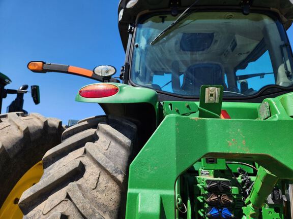 2014 John Deere 8335R Tractor