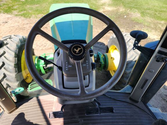 2014 John Deere 8335R Tractor