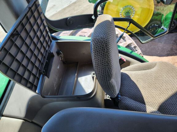 2014 John Deere 8335R Tractor