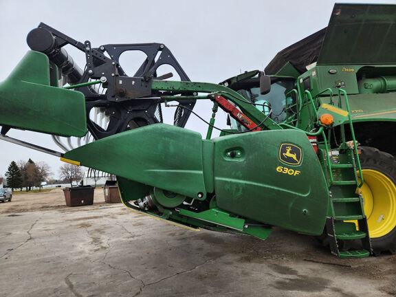 2020 John Deere 630F Header Combine