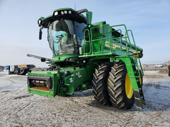 2025 John Deere S7 800 Combine