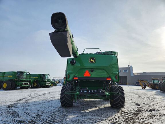 2025 John Deere S7 800 Combine