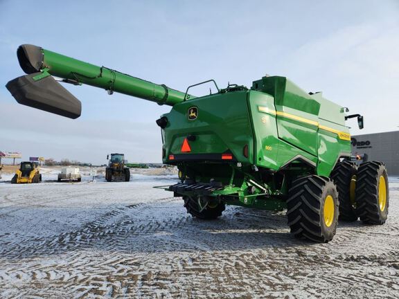 2025 John Deere S7 800 Combine