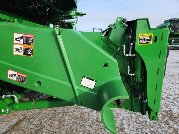 2025 John Deere S7 800 Combine