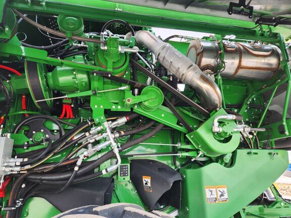 2025 John Deere S7 800 Combine