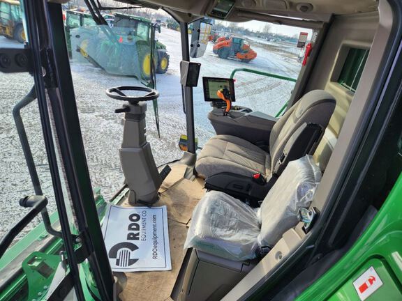 2025 John Deere S7 800 Combine