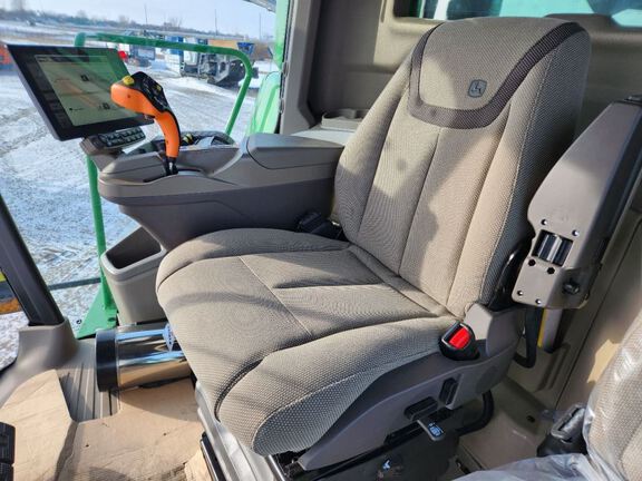 2025 John Deere S7 800 Combine