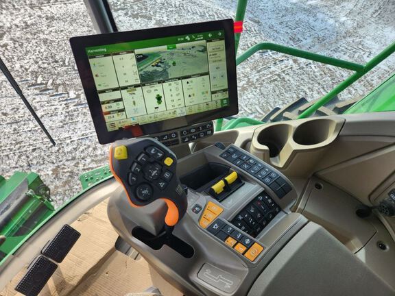 2025 John Deere S7 800 Combine