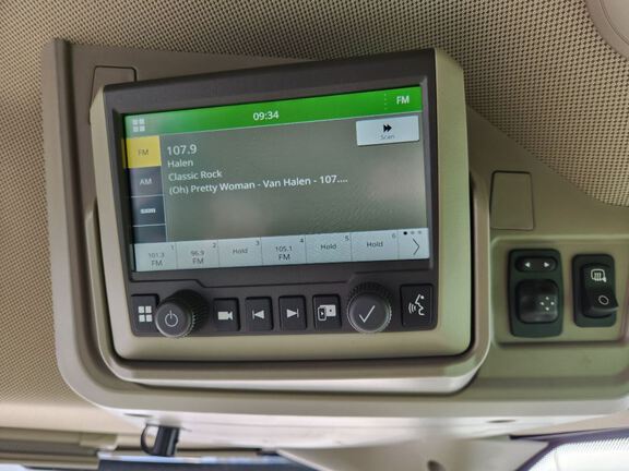 2025 John Deere S7 800 Combine