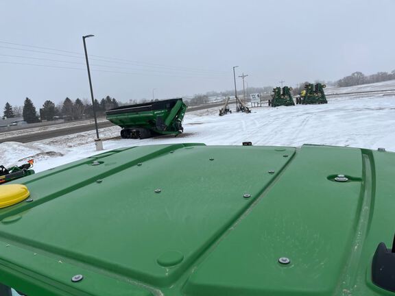 2024 John Deere 9R 590 Tractor 4WD