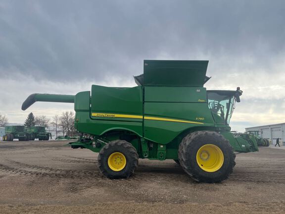 2019 John Deere S780 Combine