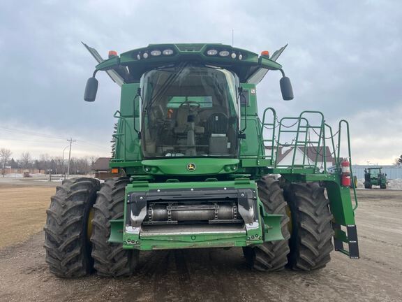 2019 John Deere S780 Combine