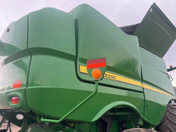 2019 John Deere S780 Combine