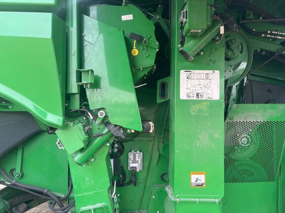 2019 John Deere S780 Combine