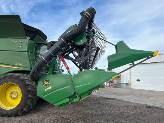 2020 John Deere 630F Header Combine