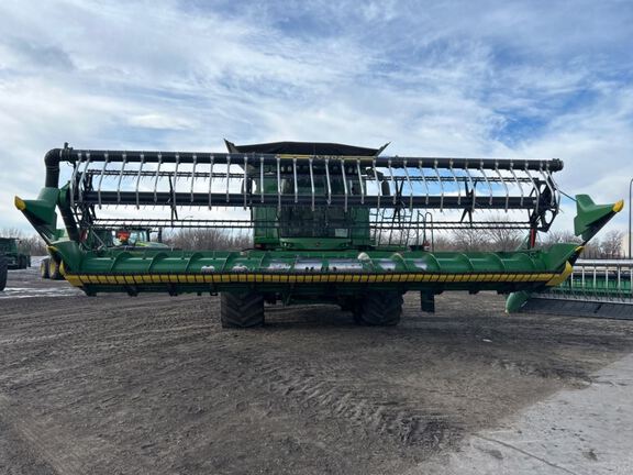 2020 John Deere 630F Header Combine