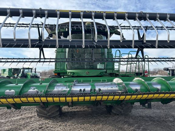 2020 John Deere 630F Header Combine