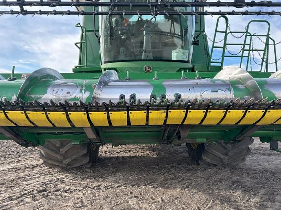 2020 John Deere 630F Header Combine