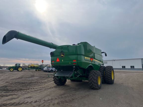 2021 John Deere S780 Combine