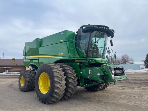 2021 John Deere S780 Combine