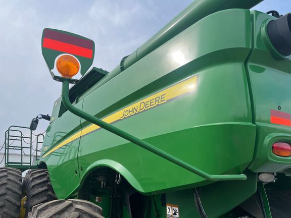 2021 John Deere S780 Combine
