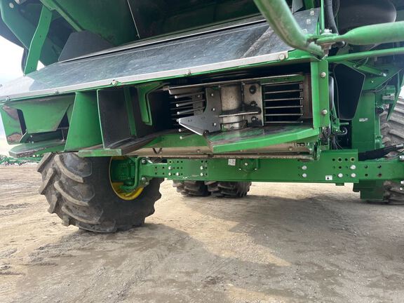 2021 John Deere S780 Combine