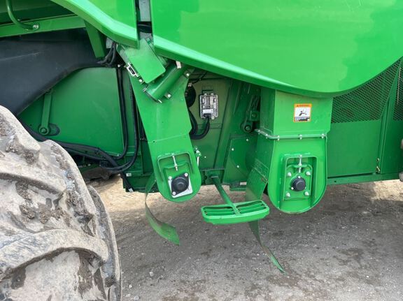 2021 John Deere S780 Combine