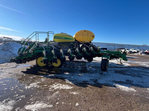 2009 Misc 24R22 Planter