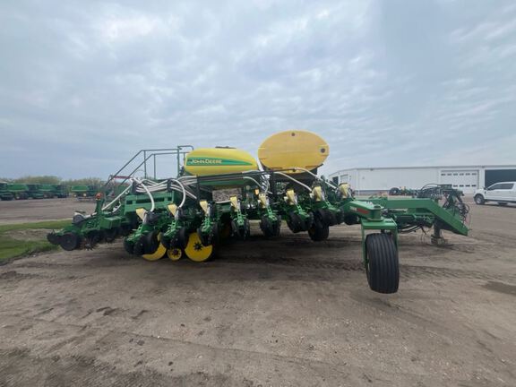 2009 Misc 24R22 Planter