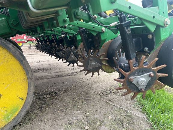 2009 Misc 24R22 Planter