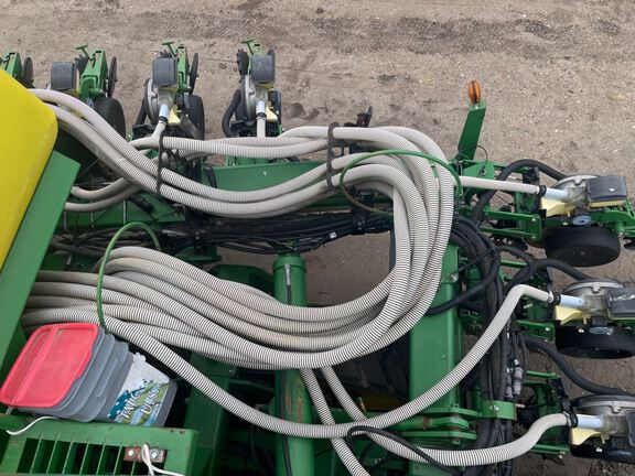 2009 Misc 24R22 Planter