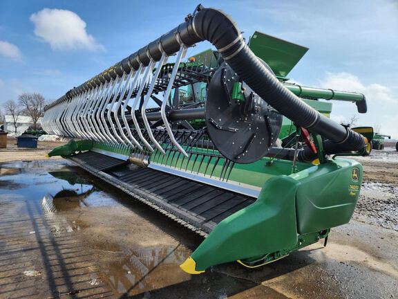 2020 John Deere 740FD Header Combine