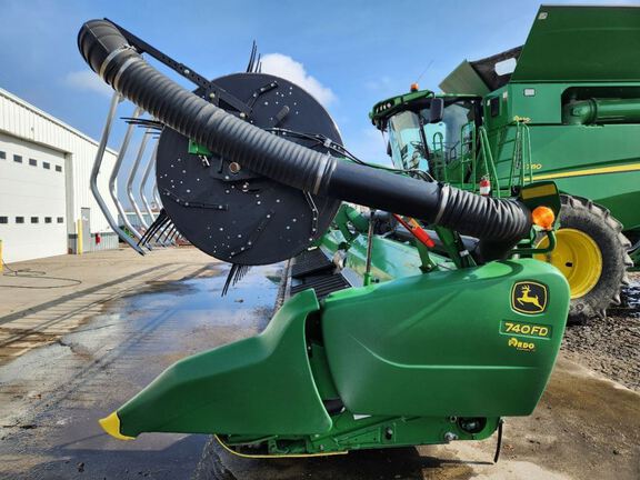 2020 John Deere 740FD Header Combine