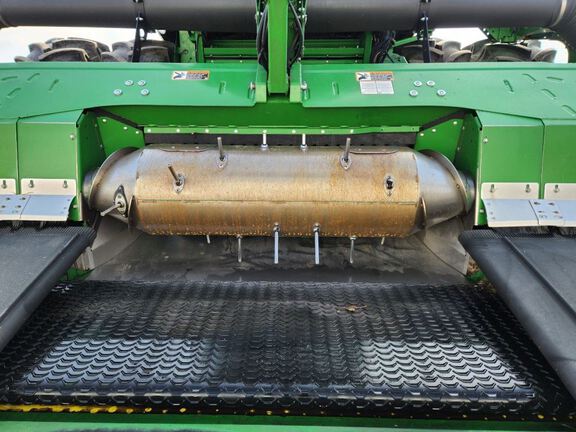 2020 John Deere 740FD Header Combine