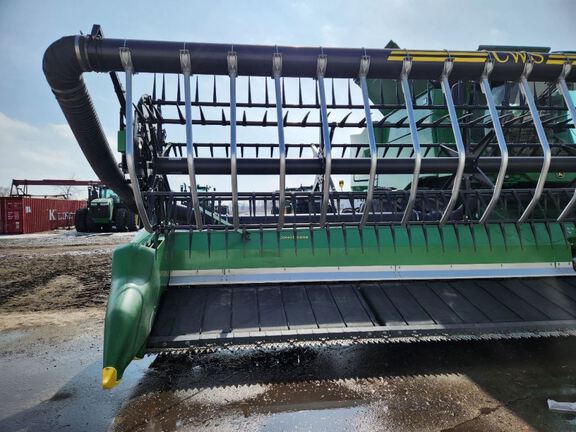 2020 John Deere 740FD Header Combine