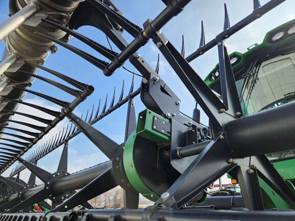 2020 John Deere 740FD Header Combine