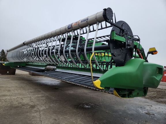 2023 John Deere RD40F Header Combine