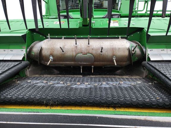 2023 John Deere RD40F Header Combine