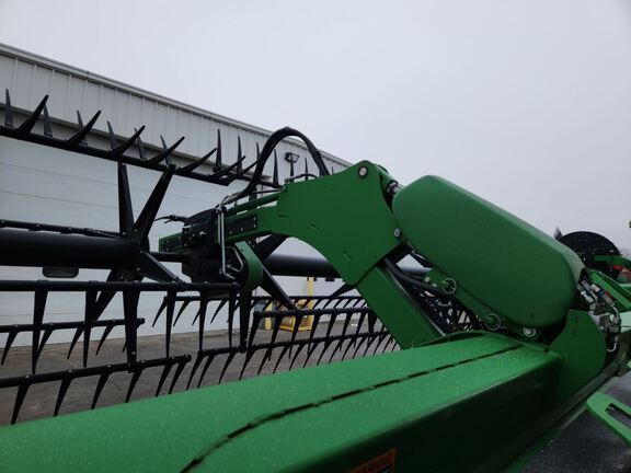 2020 John Deere 740FD Header Combine