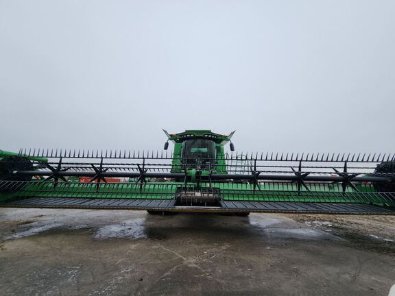 2020 John Deere 740FD Header Combine