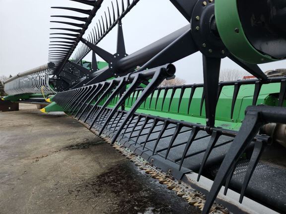 2020 John Deere 740FD Header Combine