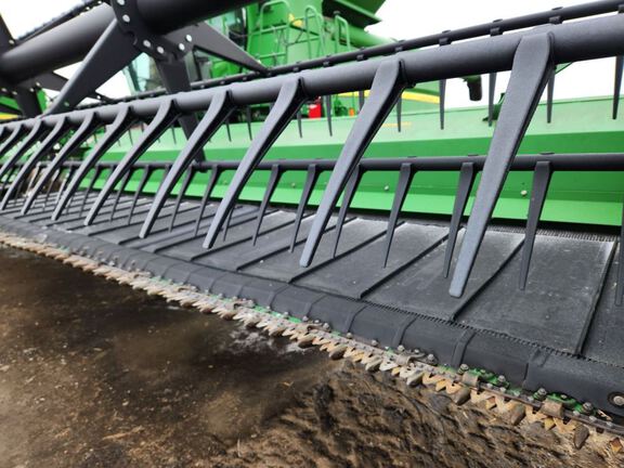 2020 John Deere 740FD Header Combine