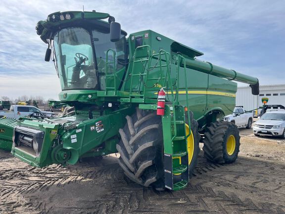 2022 John Deere S780 Combine