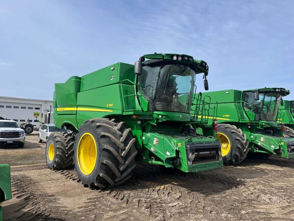 2022 John Deere S780 Combine