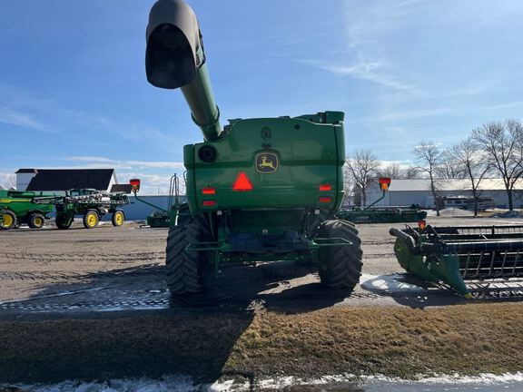 2023 John Deere S780 Combine