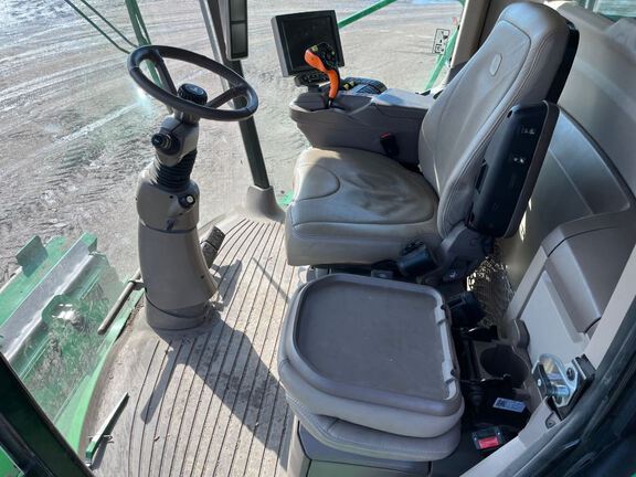 2023 John Deere S780 Combine