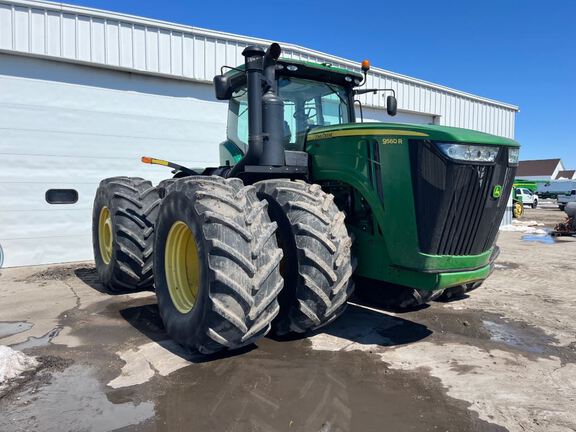 2012 John Deere 9560R Tractor 4WD