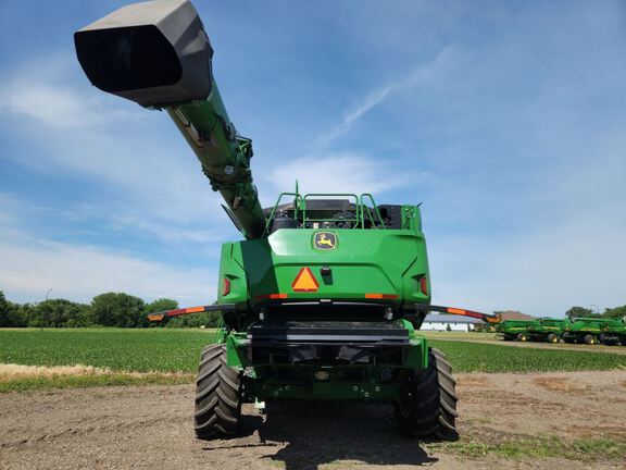 2023 John Deere X9 1100 Combine