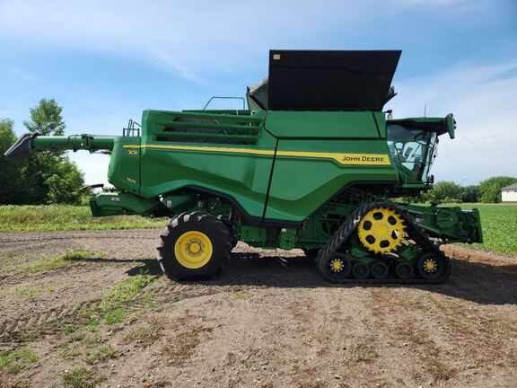 2023 John Deere X9 1100 Combine